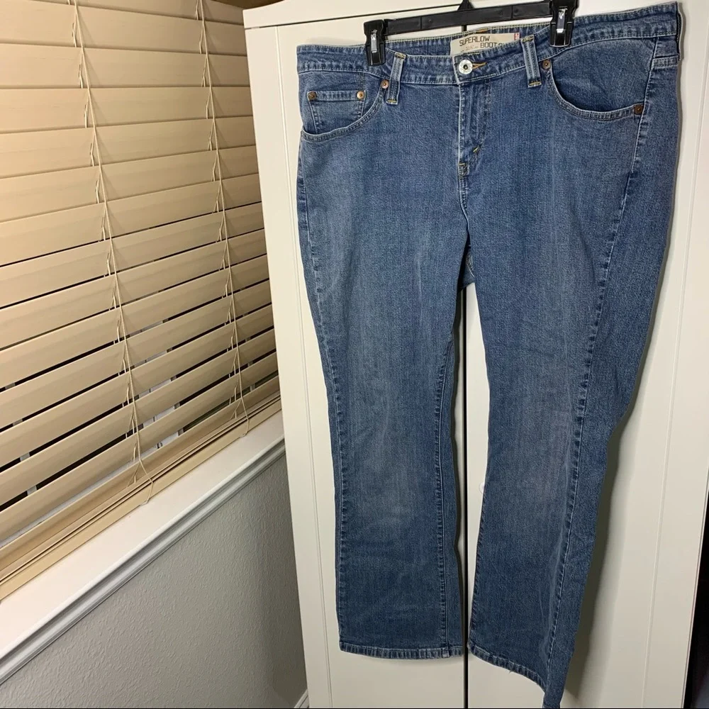 Women’s Levi’s 518 Super Low Bootcut Jeans - Picture 1 of 15
